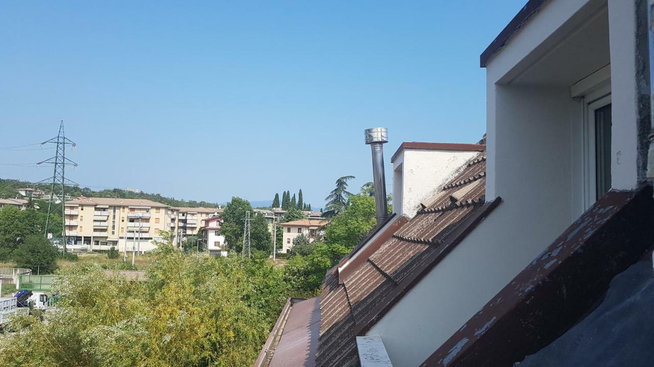 La Magnolia Apartments Violet Дезенцано-дель-Гарда Экстерьер фото